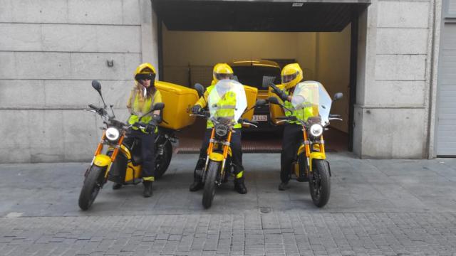 Correos estrena 3 nuevas motos eléctricas en Medina del Campo