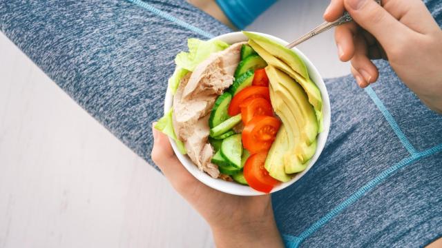 mujer salud deporte comida sana