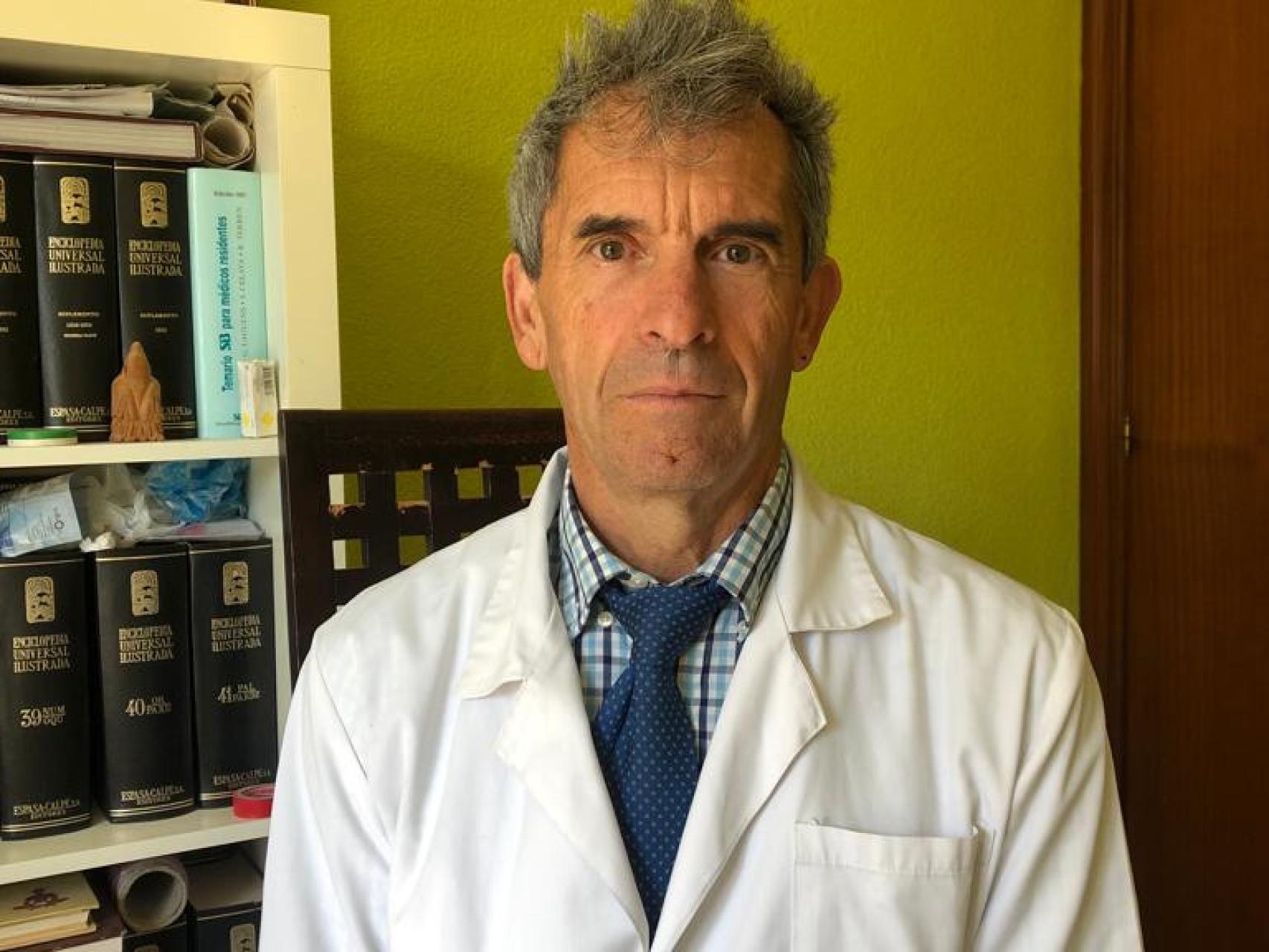 Gabriel Ruiz en su Clínica ubicada en Aguilar de Campoo