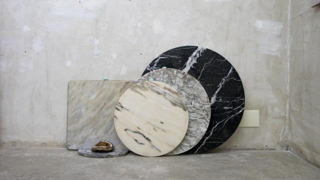 Varias de las piezas  de Tania Blanco en la galería Formatocómodo