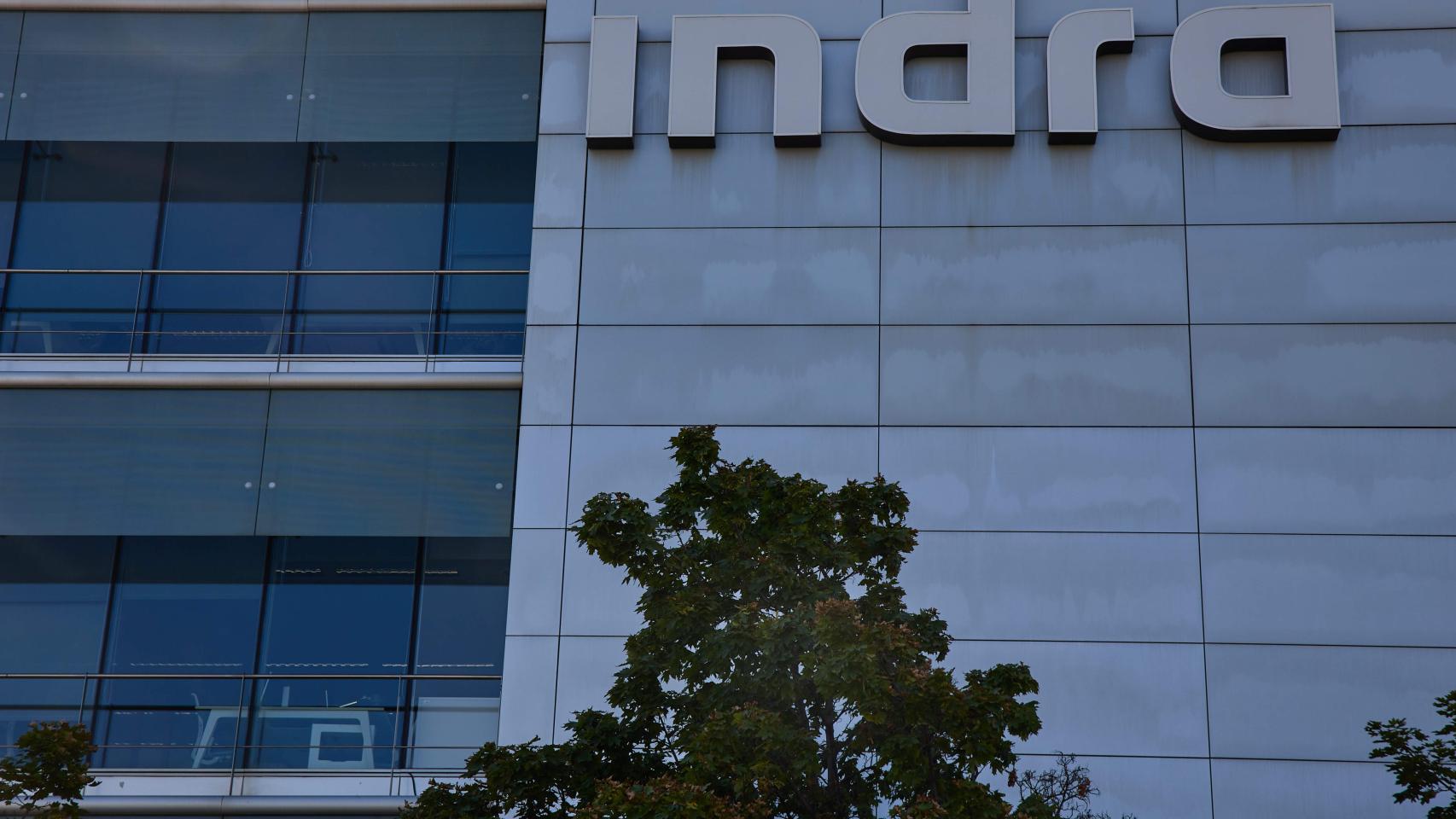Fachada de la sede de Indra