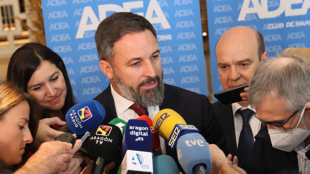 Santiago Abascal atiende a la prensa en una foto de archivo