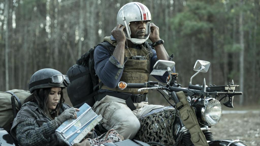 Evie y Joe en una de las secuencias de la serie.