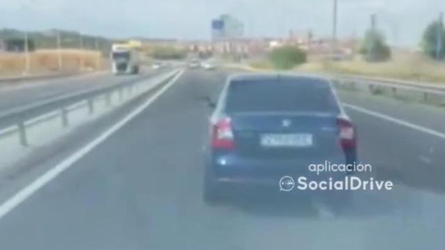 Se hace viral la actitud temeraria de un conductor en Toledo: Vaya kamikaze
