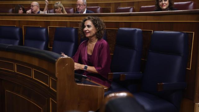 María  Jesús Montero, en el pleno del Congreso celebrado este jueves.