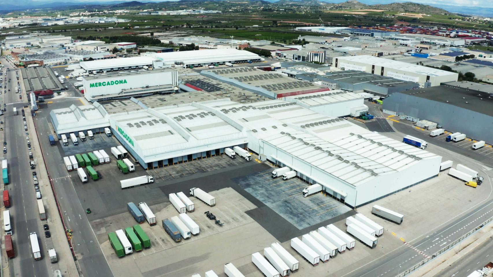 Vista aérea del bloque logístico de Mercadona en Valencia. EE