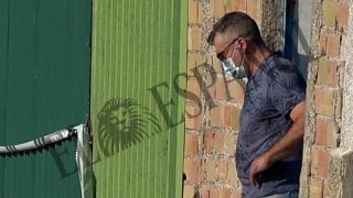 Ginés V.L., empresario agrícola de Villacarrillo, durante el registro de una de sus propiedades, a manos de la Guardia Civil, para tratar de dar con el cuerpo del temporero senegalés Ibrahima Diouf, desaparecido el 5 de enero de 2021.