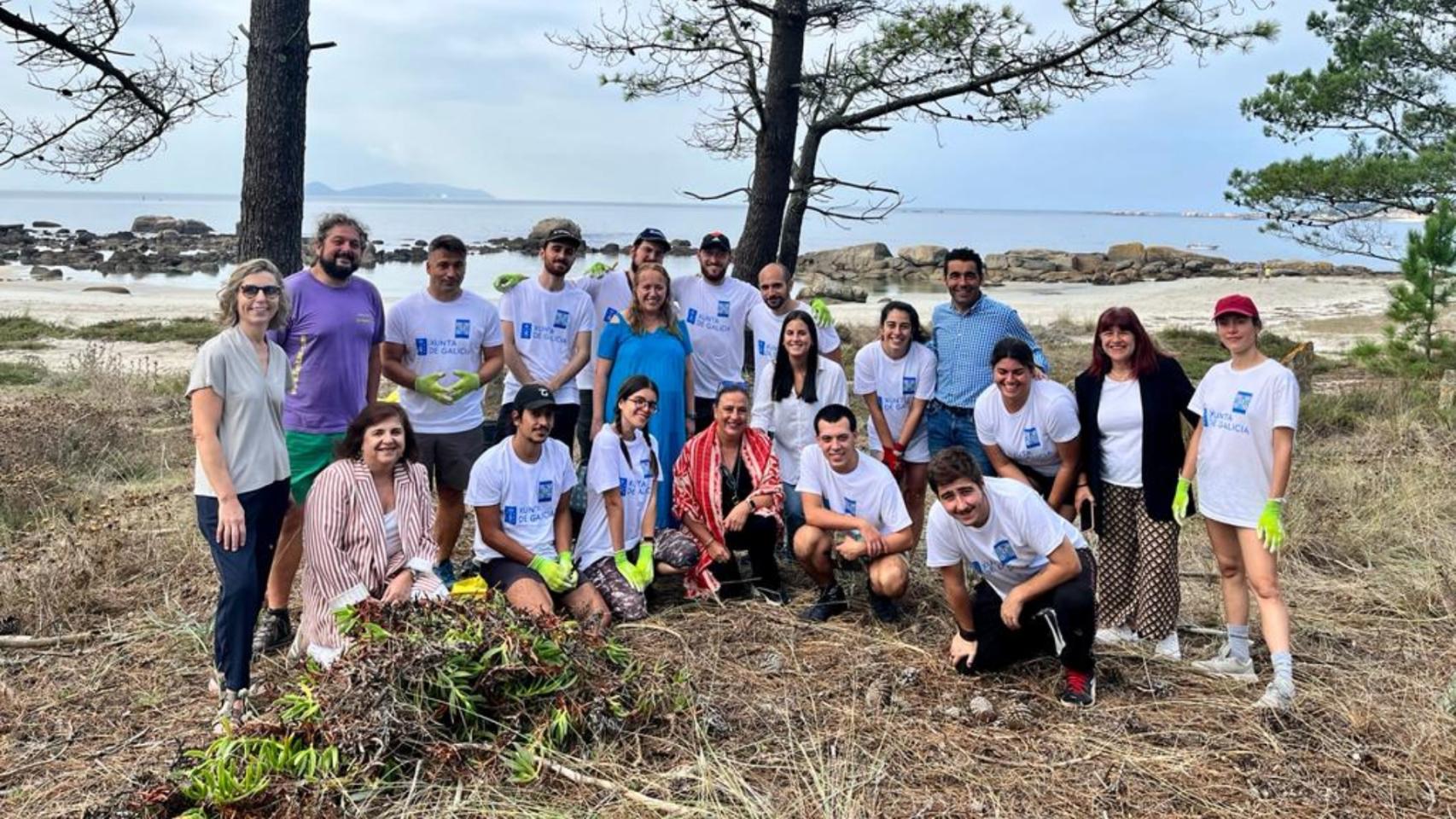 Campo de voluntariado ambiental A Terra que Habita no Mar.