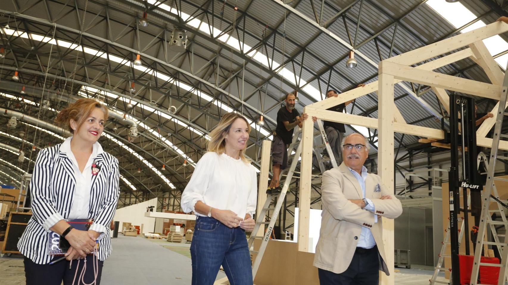 Fernánde-Tapias durante su visita al montaje de Coxemar.
