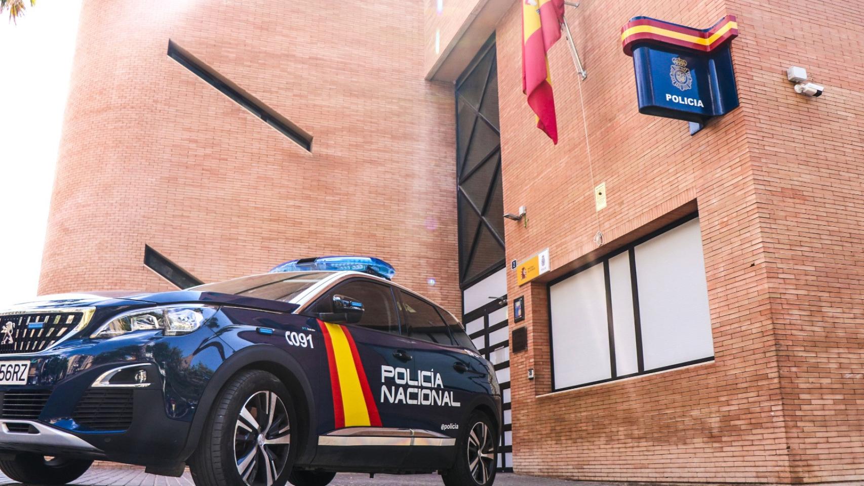 El joven había sido detenido por agentes de la comisaría del distrito norte de Alicante, en la imagen.