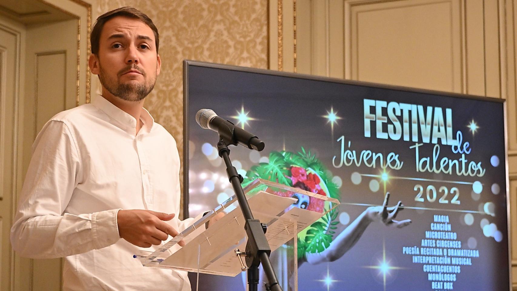 El concejal de Juventud, Ángel Fernandez Silva