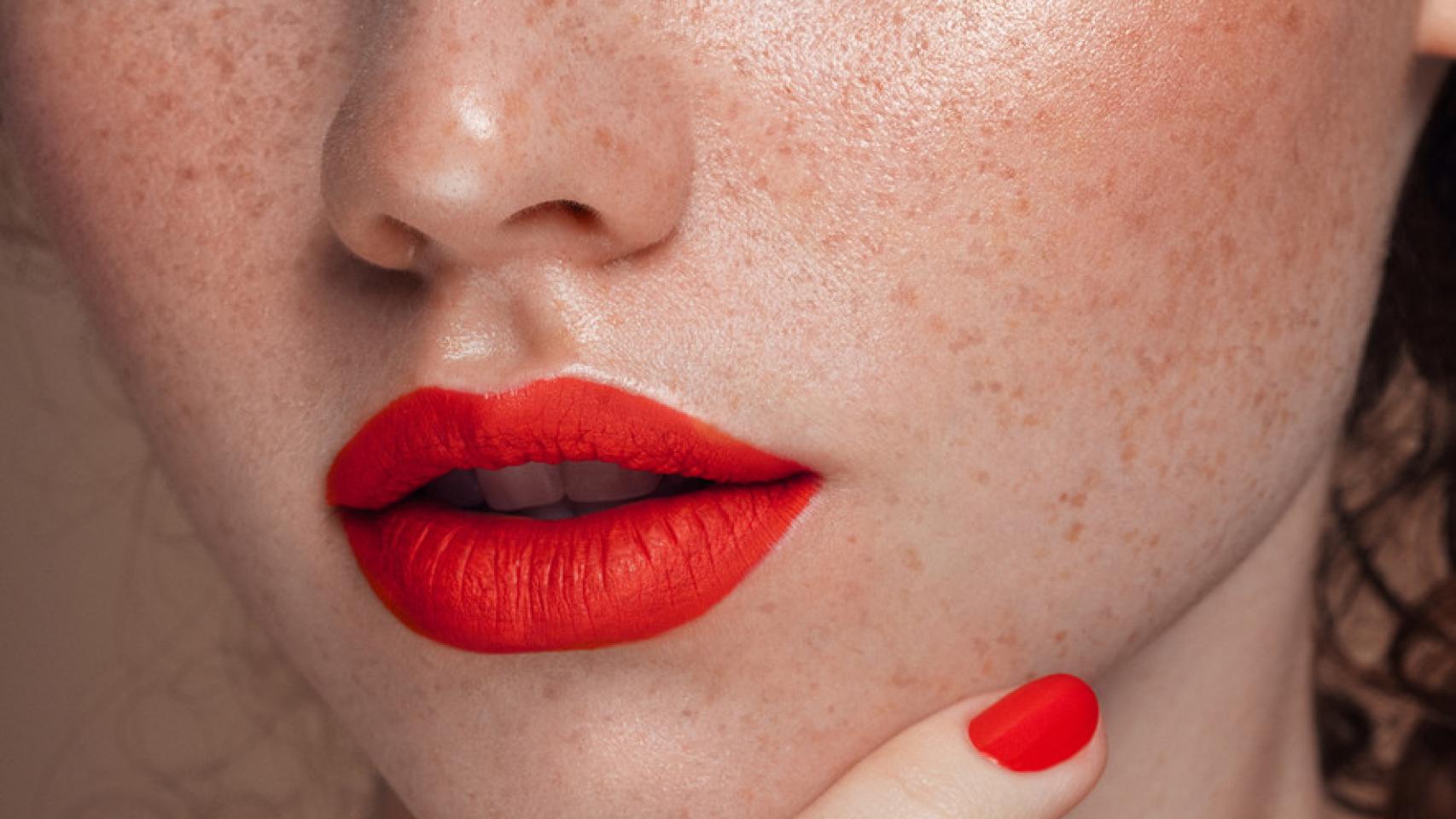 8 labiales rojos que llevarás tanto de día como de noche