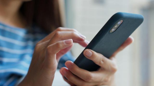 Crónicas de un Móvil: 50 Años de Revolución Tecnológica en el Periodismo