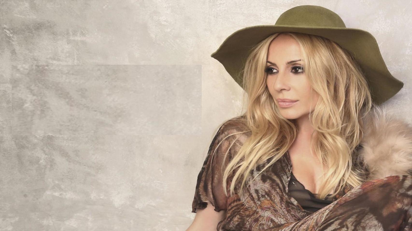 'Socialité' denuncia la cuestionable actitud de Marta Sánchez con los reportajes gráficos