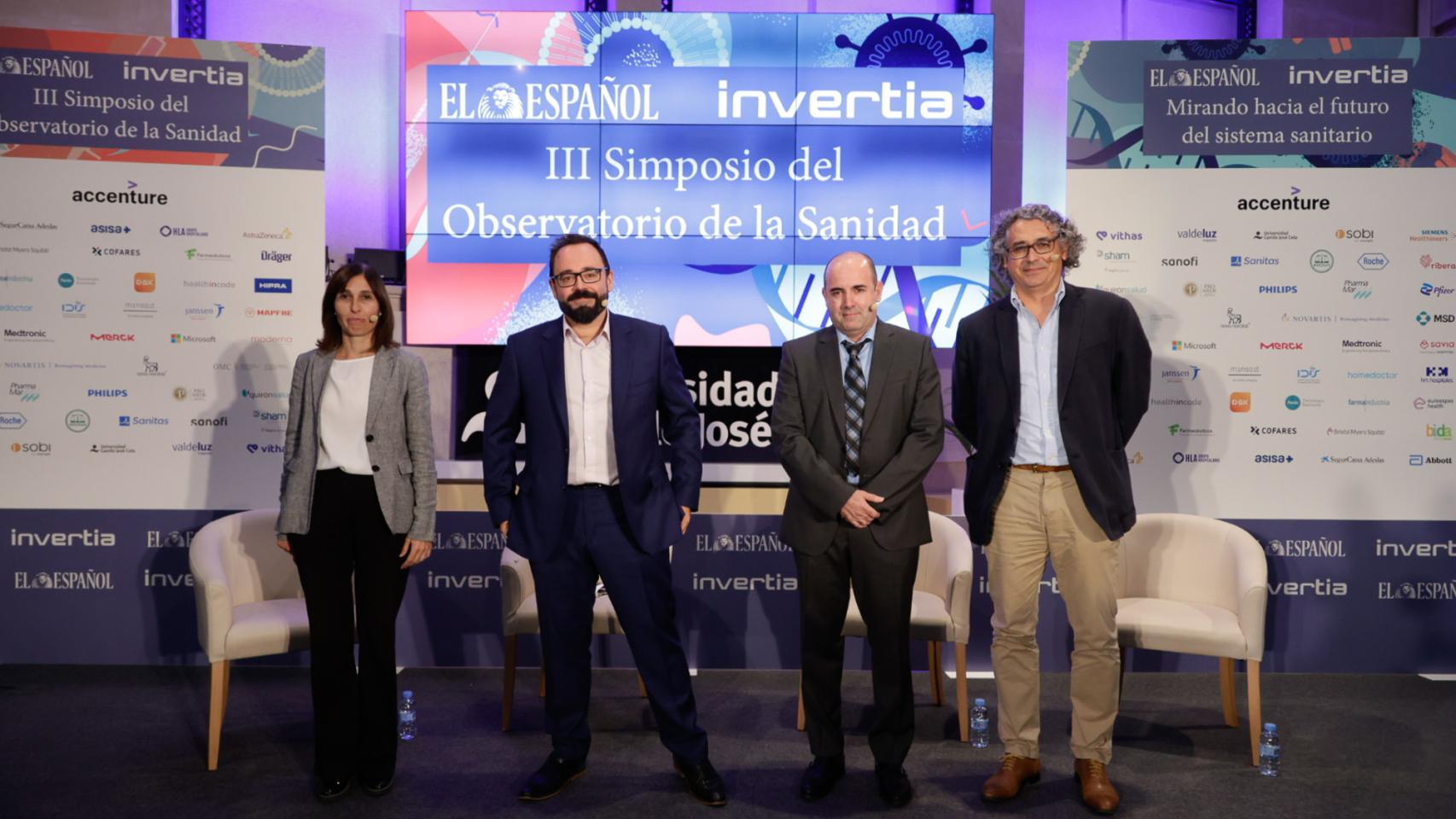 Elia Torroella, directora de I+D y Registros de Hipra; Eduardo Ortega, redactor jefe de EL ESPAÑOL-Invertia; Rolando Pajon, scientific and medical director LATAM Head de Moderna; y Jordi Cano, director de Inmunología del ISCIII.