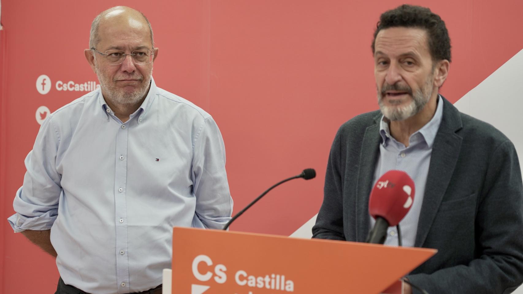 El procurador de Ciudadanos Francisco Igea y el portavoz nacional de la formación 'naranja', Edmundo Bal, ofrecen una rueda de prensa