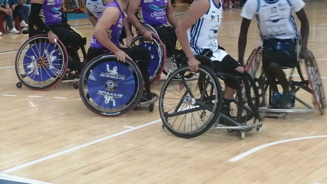 Baloncesto en silla de Ruedas en Arroyo de la Encomienda