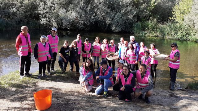 Voluntariado de Salamanca en la limpieza del río Tormes