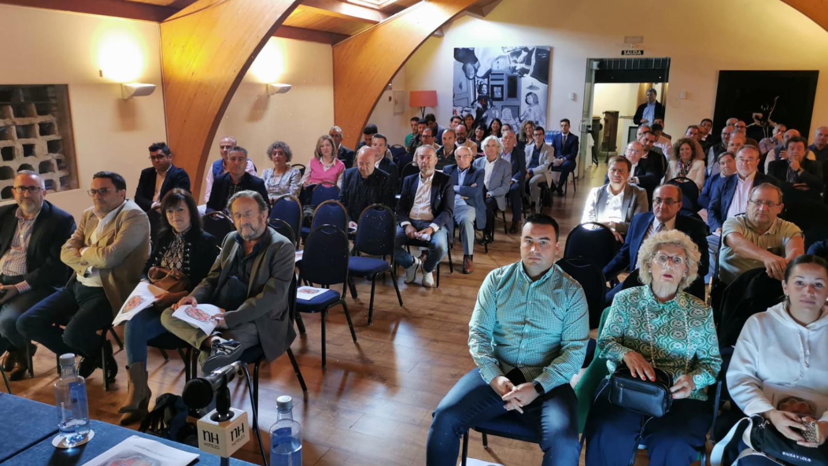 Reunión para la reformulación de Zamora10