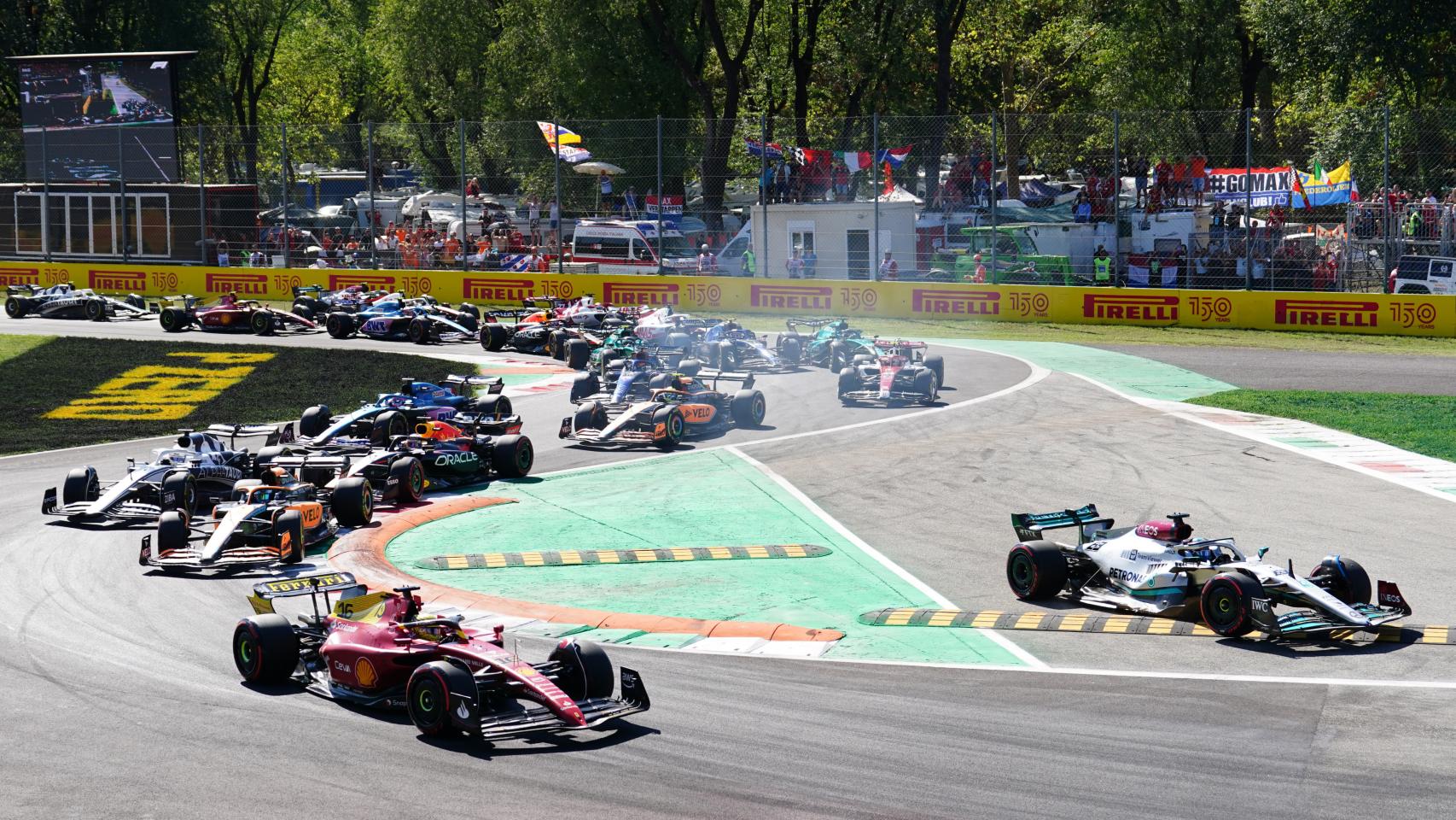 Llegada a una de las curvas más complicadas del circuito de Monza