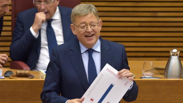 Ximo Puig, durante su intervención en el debate de política general de 'Les Corts Valencianes'. EE