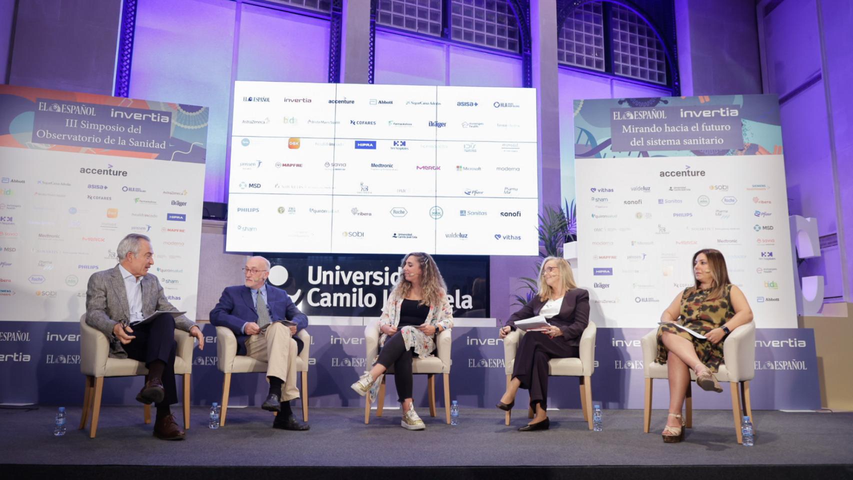 Luis Caballero, jefe del servicio de Psiquiatría y Psicología Clínica de HM Hospitales; Ramón Cacabelos, fundador y presidente de EuroEspes Health; Irene P. Nova, redactora de El Español;  Alma Fernández, directora médica de Savia-Mapfre, y Soraya Bajat, jefa del Servicio de Psicología del Hospital Universitario Sanitas La Zarzuela.