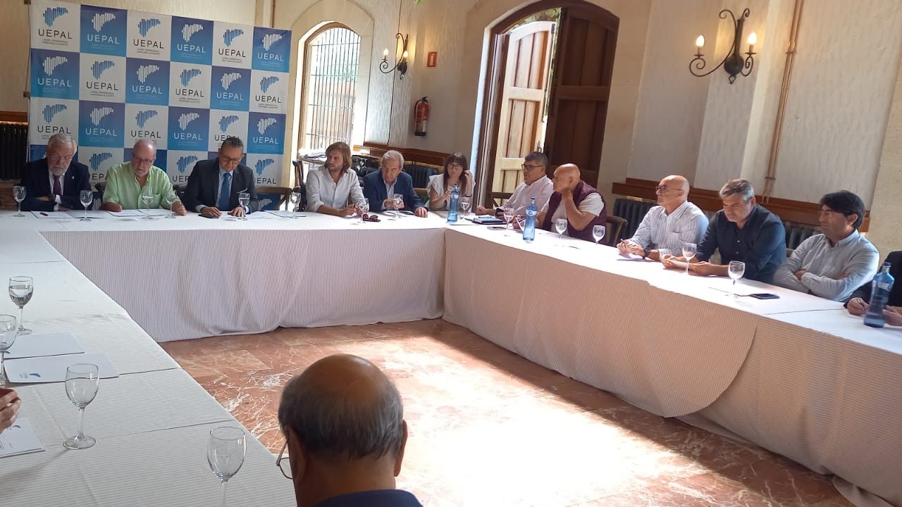 Reunión en Novelda de la Unión Empresarial de la Provincia de Alicante.