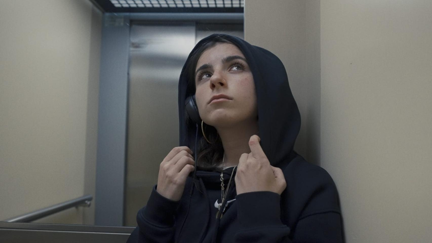 Nuria García (NG).