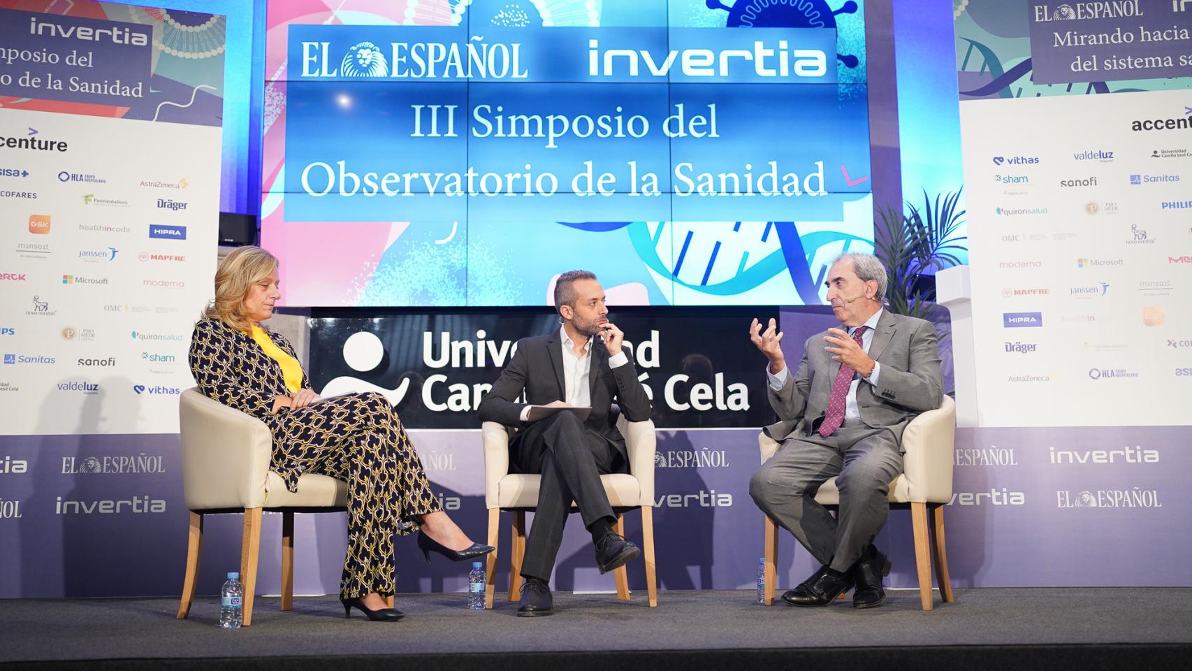 Lourdes Rivera, vicepresidenta de Aeste y directora general del Grupo Amavir; José Andrés Gómez, redactor jefe de Ciencia y Salud de El Español, y Fernando Benavente, director general de Valdeluz Mayores.