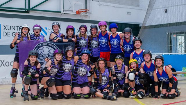 As Brigantias Roller Derby en el inicio de temporada en A Coruña.
