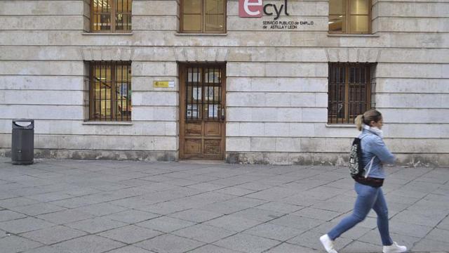 Una oficina del ECYL en Valladolid
