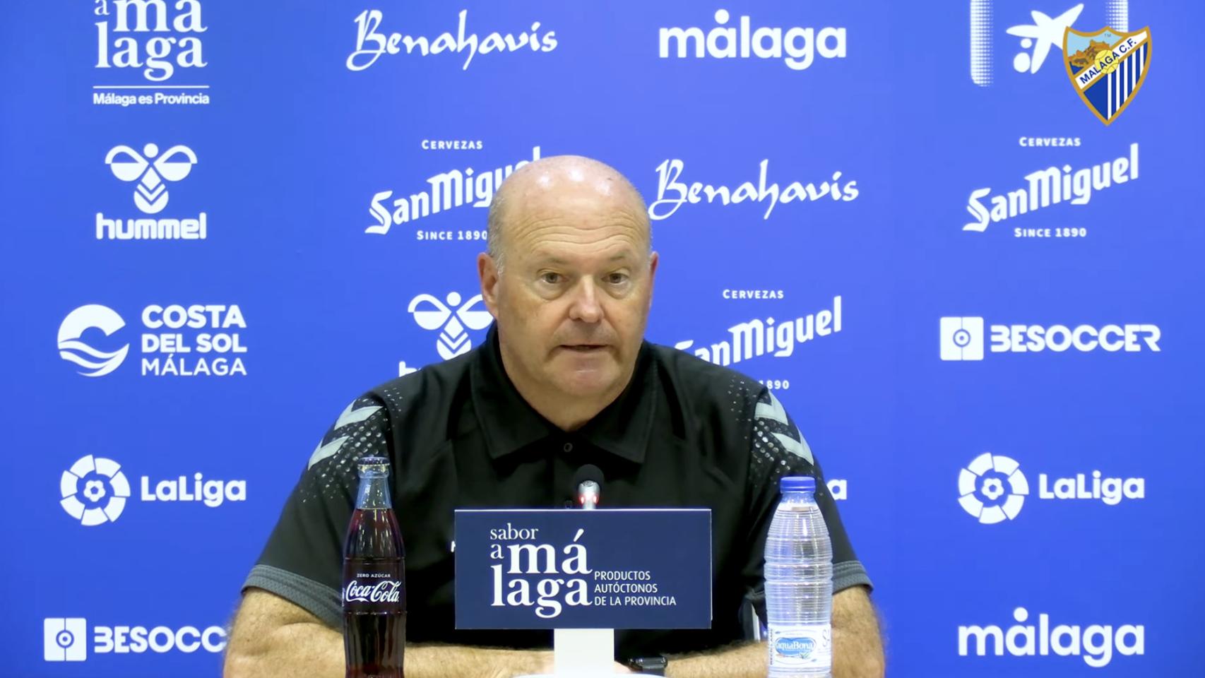 Pepe Mel durante la rueda de prensa en el estadio La Rosaleda