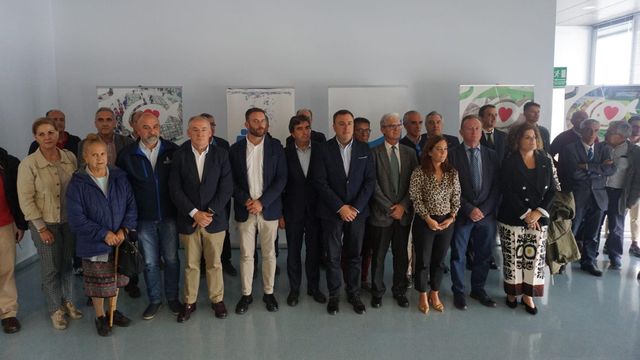 Entidades, empresas y representantes políticos, contra el veto a la pesca de fondo.
