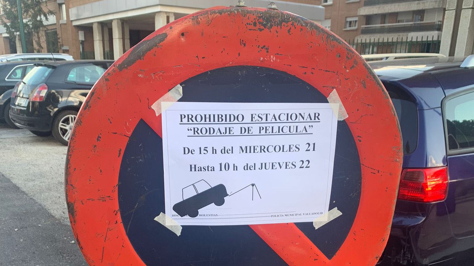 Señal que informaba de los cortes al tráfico que se produjeron hace un par de semanas por la grabación
