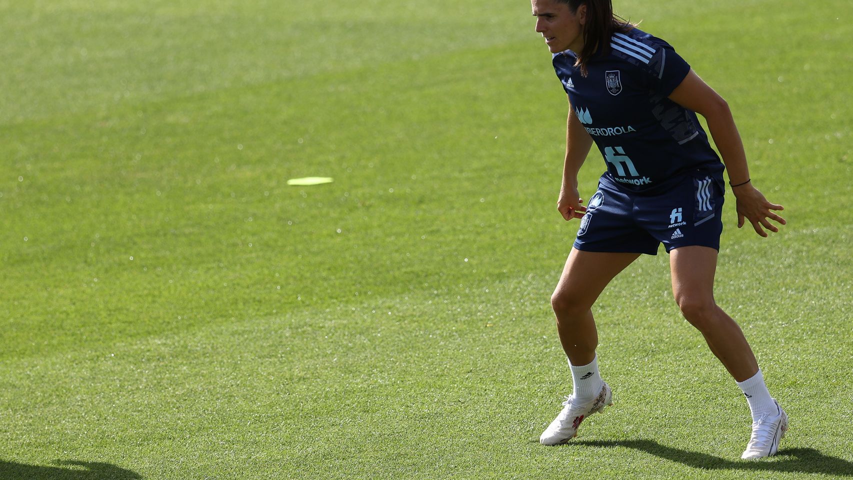Andrea Pereira, en un entrenamiento de la selección española de fútbol femenino