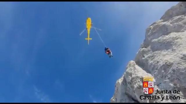 Rescate de dos montañeros en León
