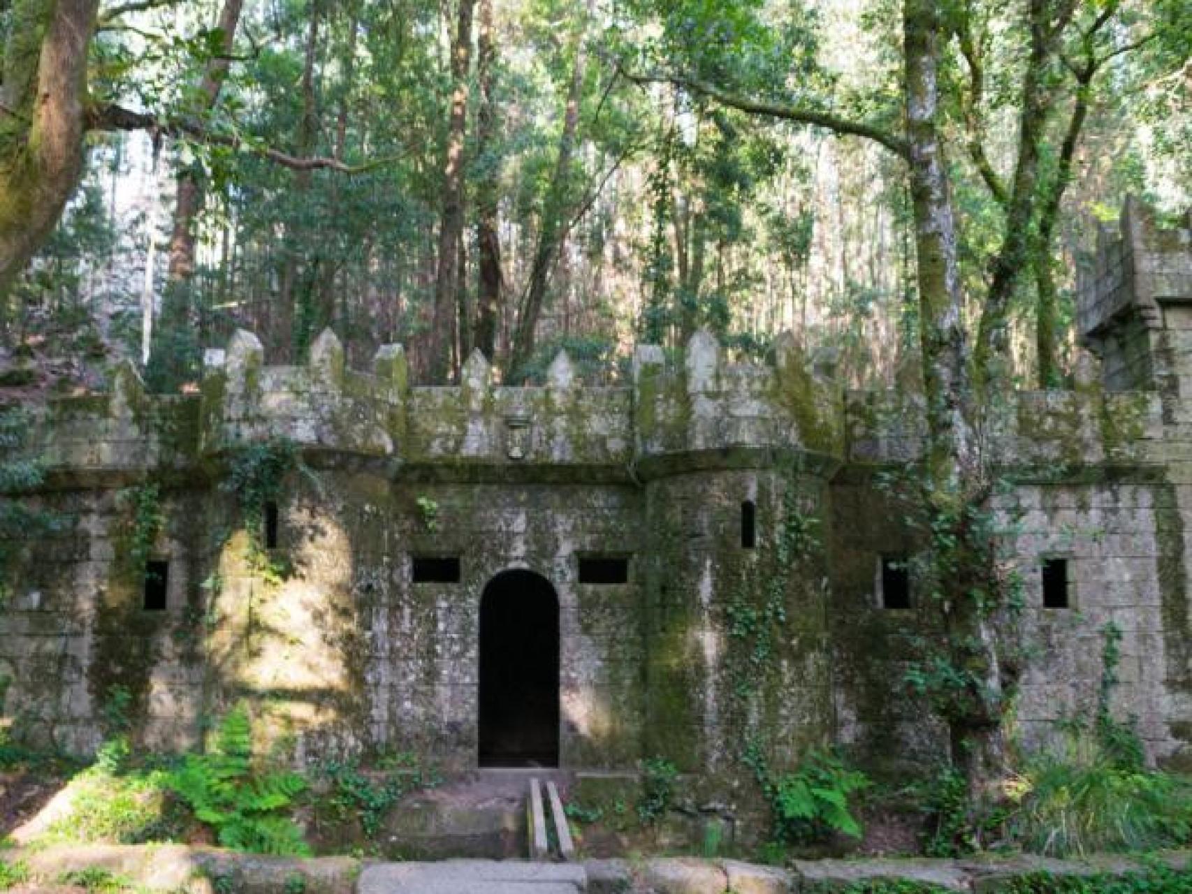 Castillo de la Finca do Frendoal en Aldán