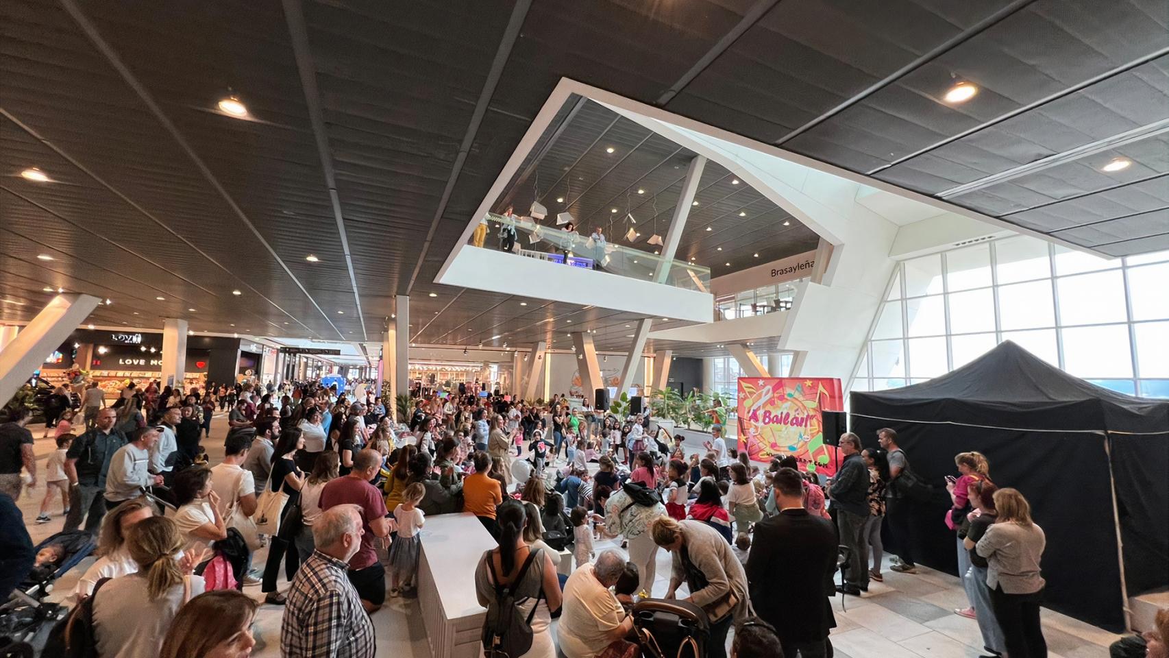 Vialia Vigo celebra su primer aniversario en la ciudad.