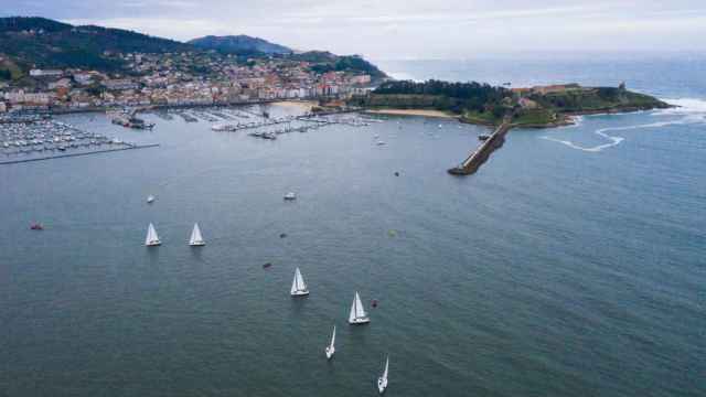 Imagen aérea del Monte Real Club de Yates de Baiona.