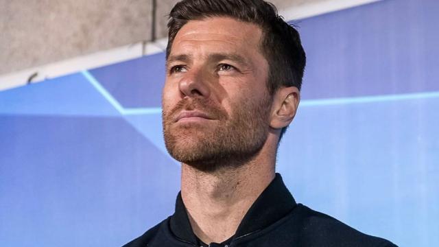 Xabi Alonso durante un partido de Champions