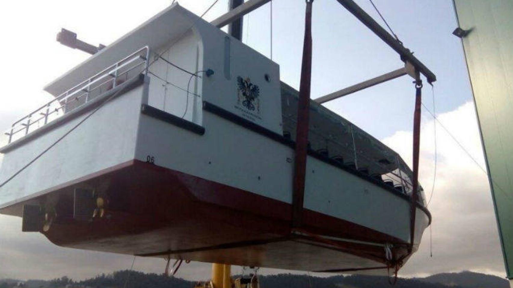 Barco de la Diputación de Toledo varado en Galicia desde 2015.