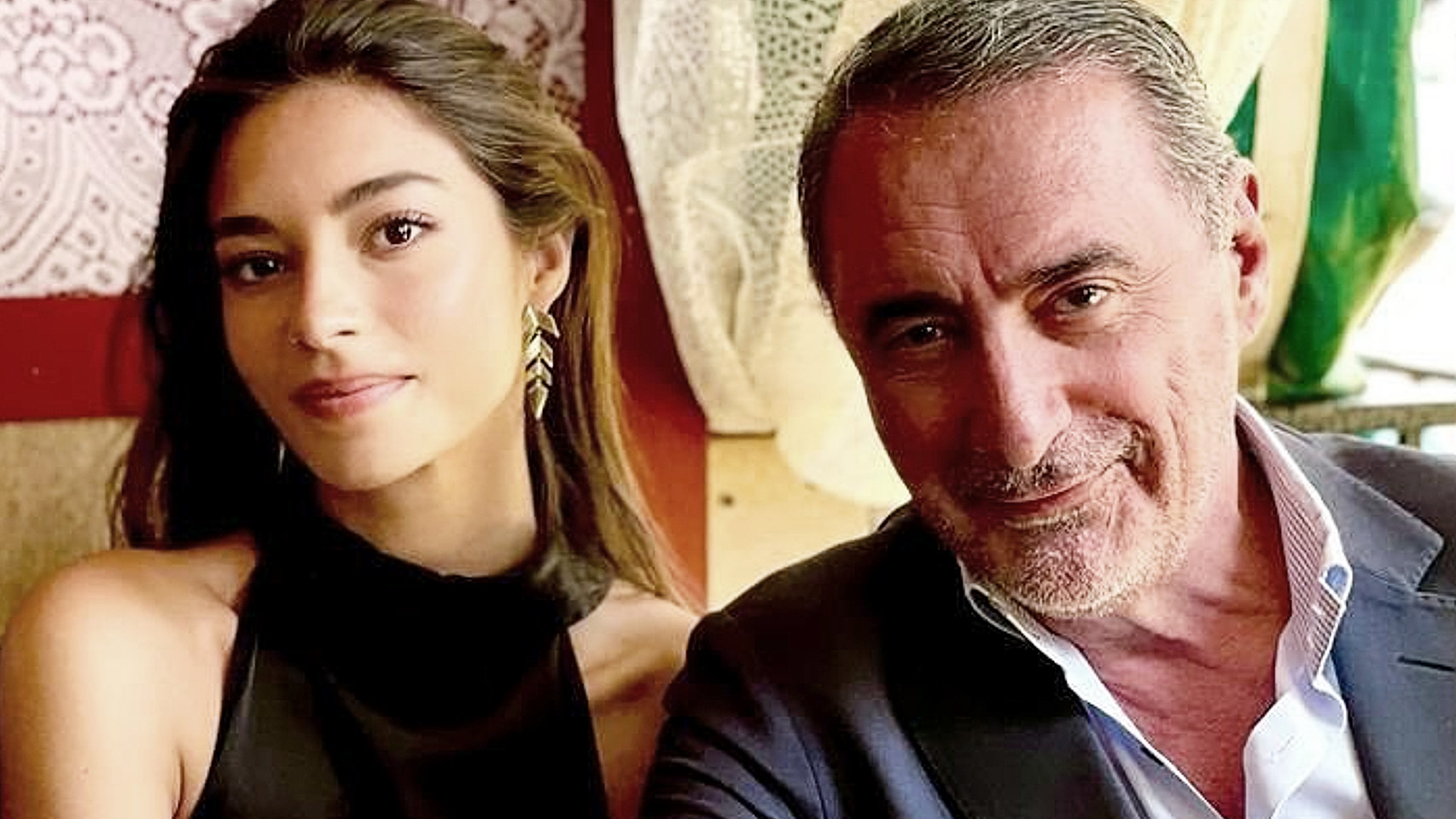 Imágenes del día: el emotivo gesto de apoyo de Carlos Herrera a su hija, Rocío Crusset