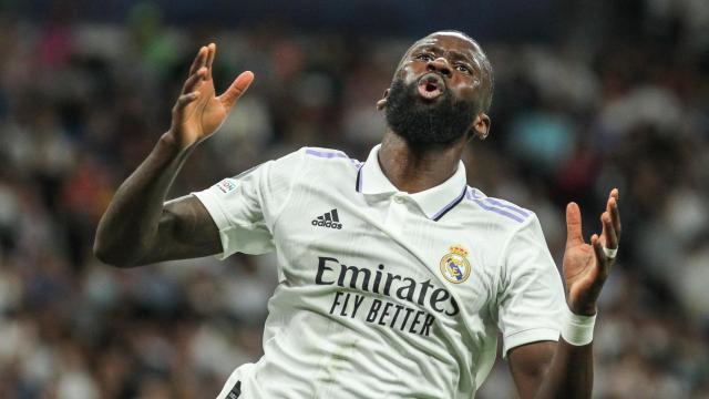 Antonio Rüdiger se lamenta tras una ocasión fallada