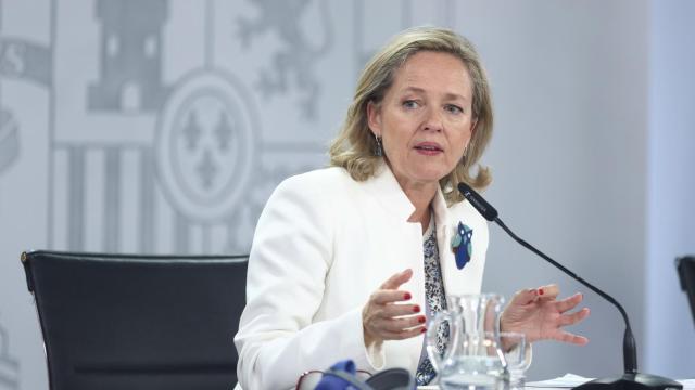 La vicepresidenta primera y ministra de Asuntos Económicos y Transformación Digital, Nadia Calviño, en la rueda de prensa posterior al Consejo de Ministros en la que el Gobierno aprobó el proyecto de ley de Presupuestos Generales del Estado (PGE) de 2023.