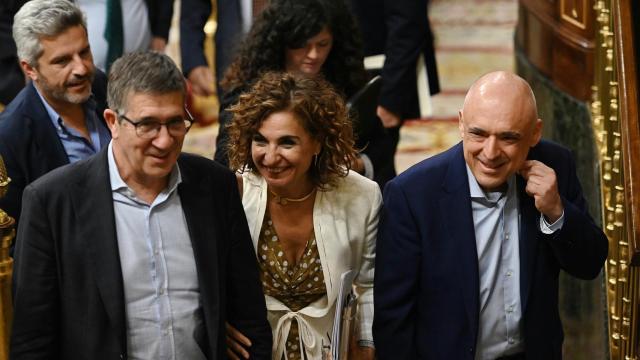 María Jesús Montero, Patxi López y Rafael Simancas, en el Congreso de los Diputados.
