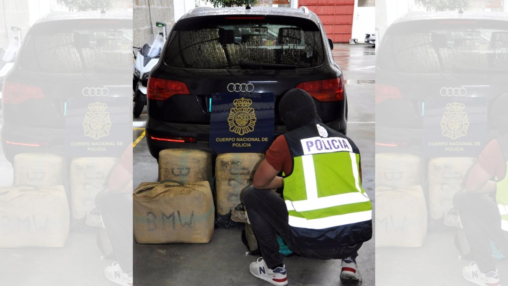 Droga inautada por los agentes.