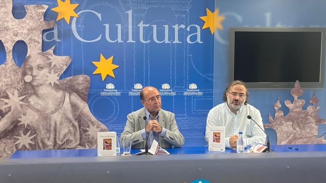 El director de la Fundación Salamanca Ciudad de Cultura, José Luis Barba, y el poeta Alfredo Pérez Alencart
