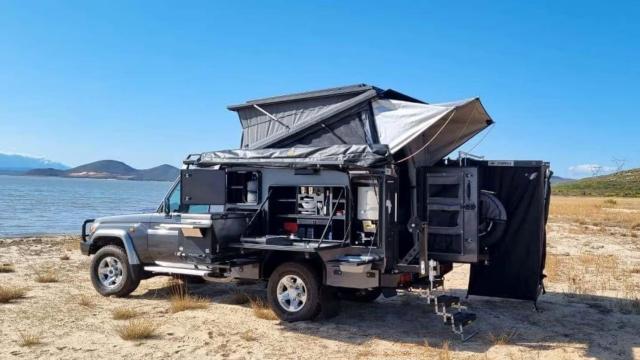 La camioneta se convierte en una caravana.