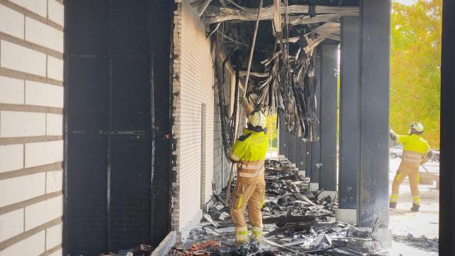 Los bomberos trabajando en el lugar del suceso, el 7 de octubre de 2022.
