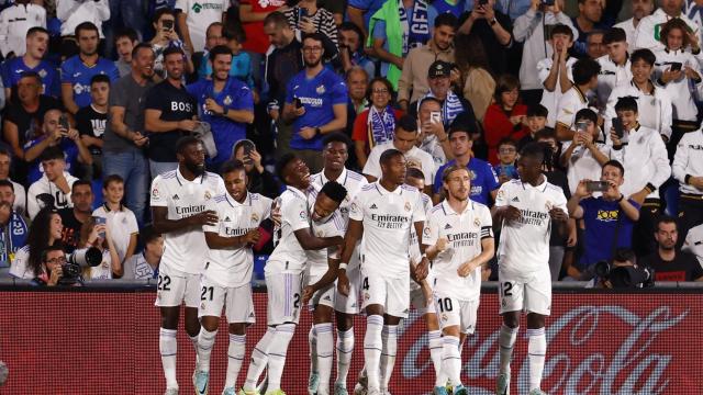 Militao cabeceando a gol en el Getafe - Real Madrid.